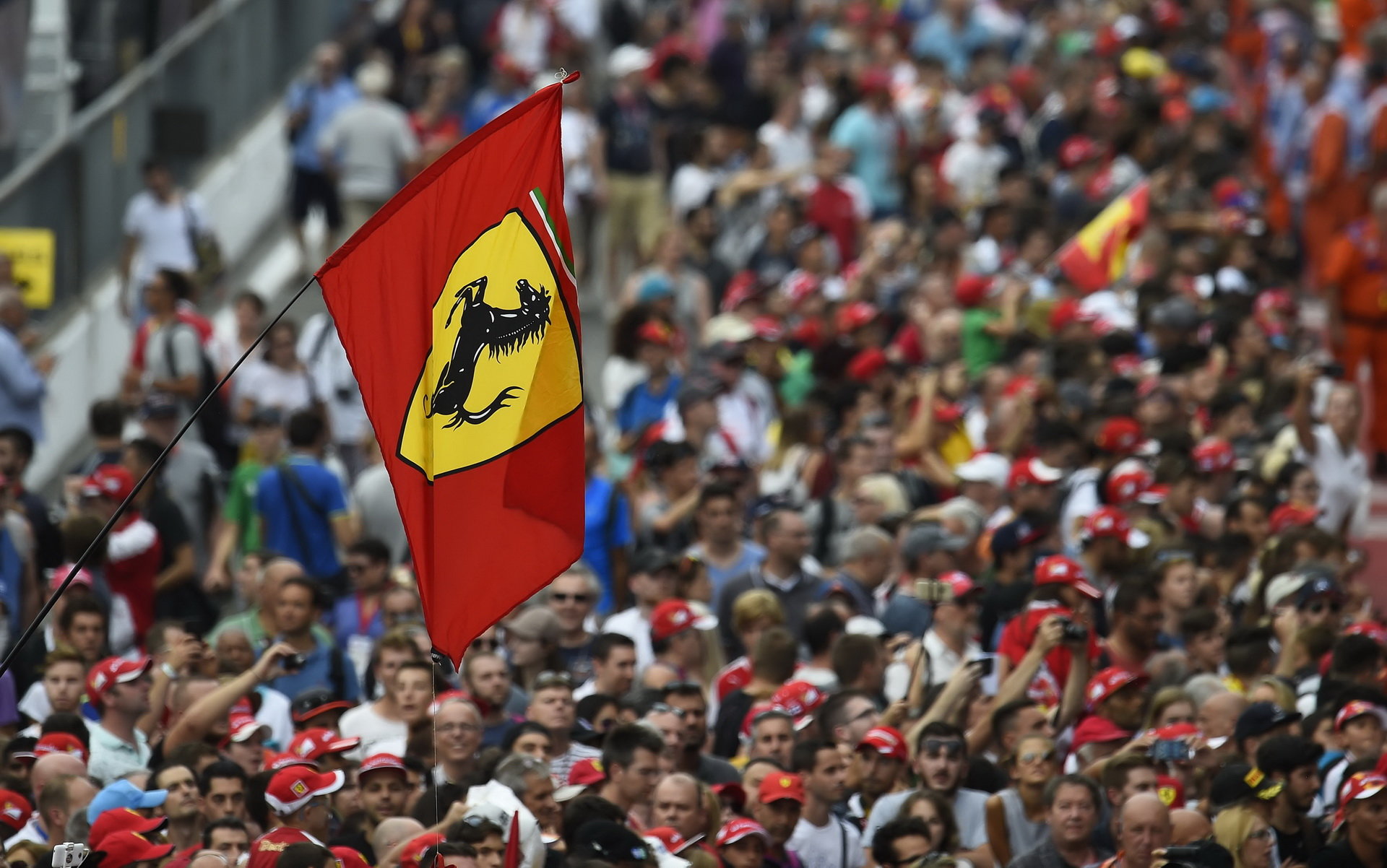 Fanoušci Ferrari v Itálii