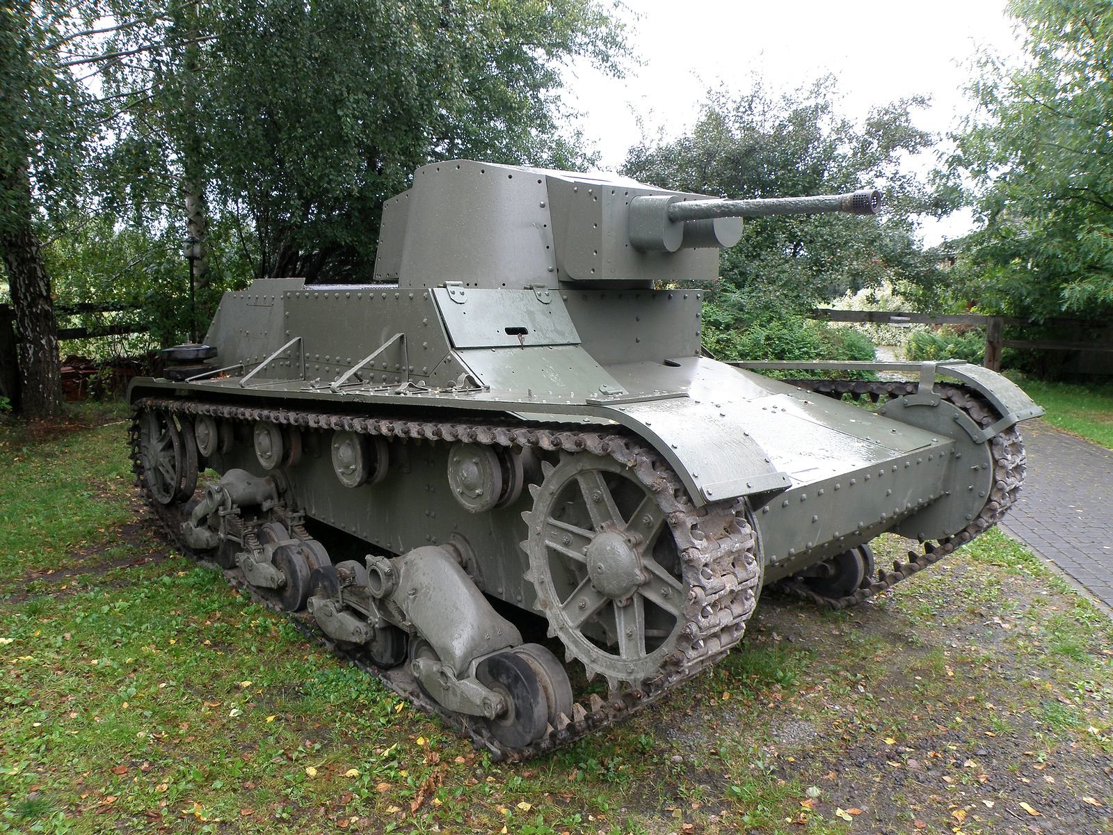 Rekonstruovaný polský tank 7TP z roku 2011 (foto:Hiuppo)