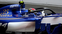 Pascal Wehrlein s ochranou kokpitu při tréninku v Itálii