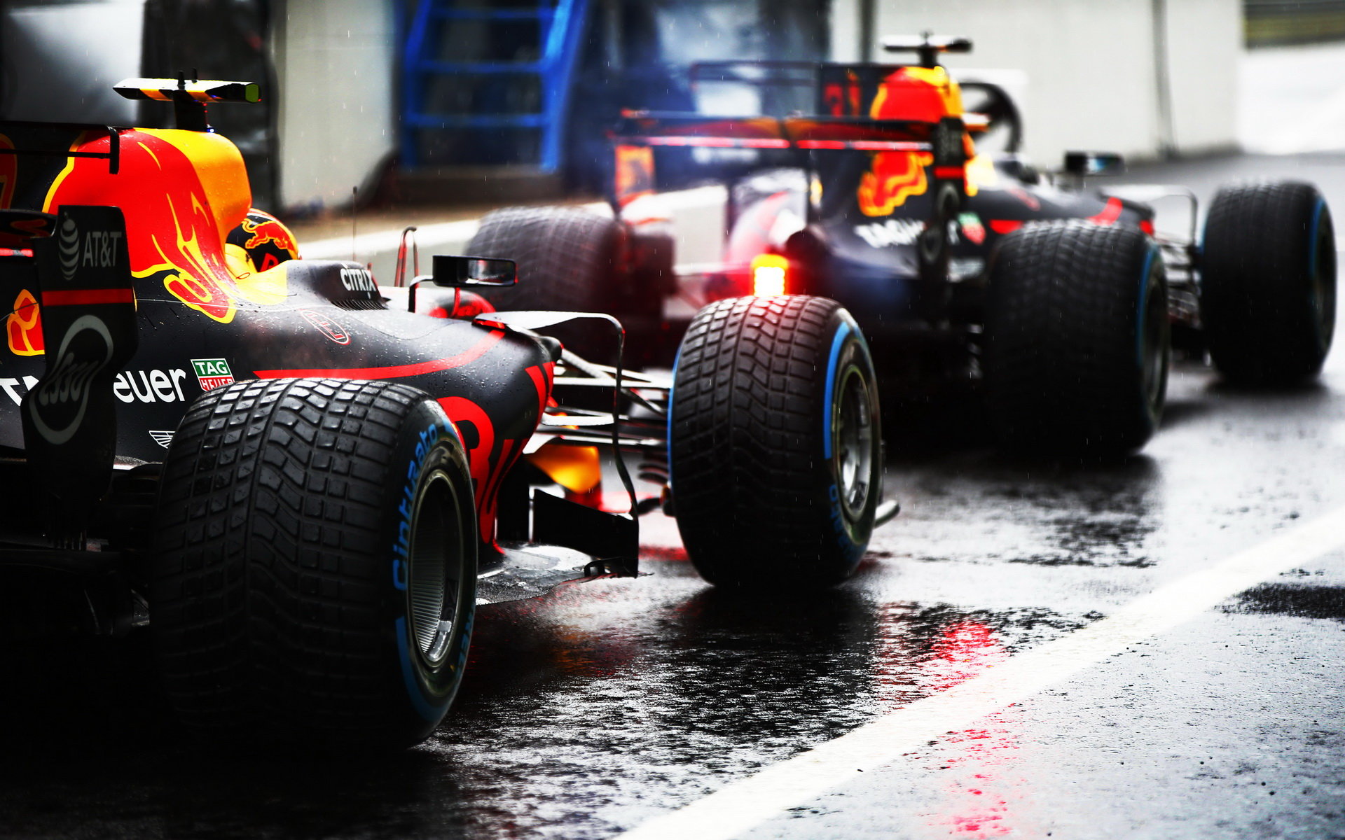 Daniel Ricciardo a Max Verstappen za deštivé kvalifikace v Itálii