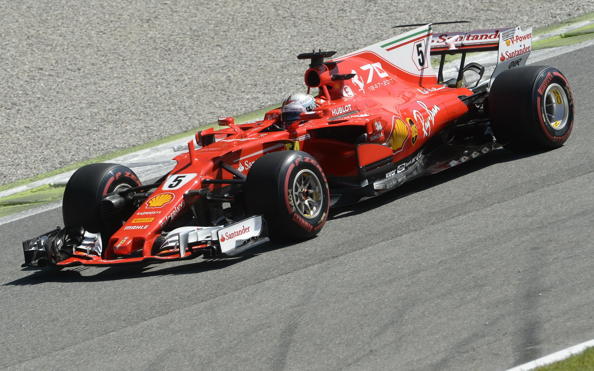 Sebastian Vettel v závodě v Itálii