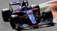 Carlos Sainz v závodě v Itálii