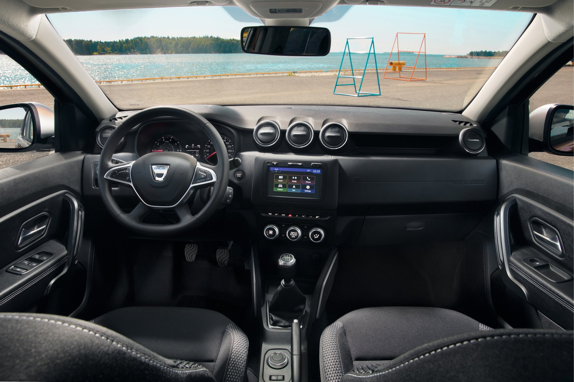 Nová Dacia Duster nabídne působivější exteriér a hodnotnější interiér - praktičnost a nízkou cenu si ovšem zachovává