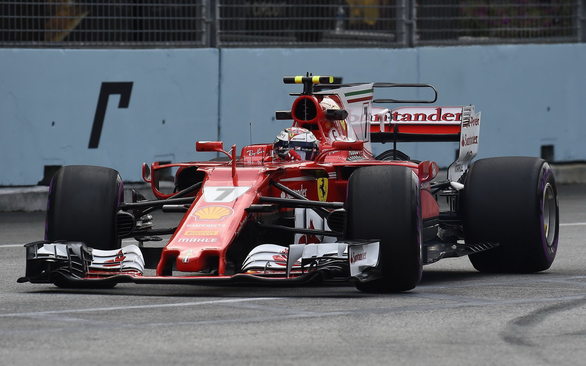 Kimi Räikkönen při tréninku v Singapuru