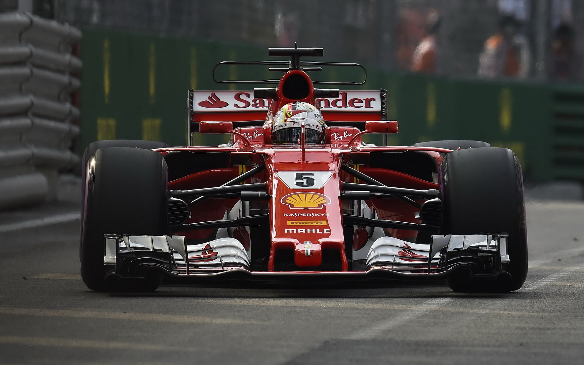 Sebastian Vettel nakonec rozhodl kvalifikaci ve svůj prospěch