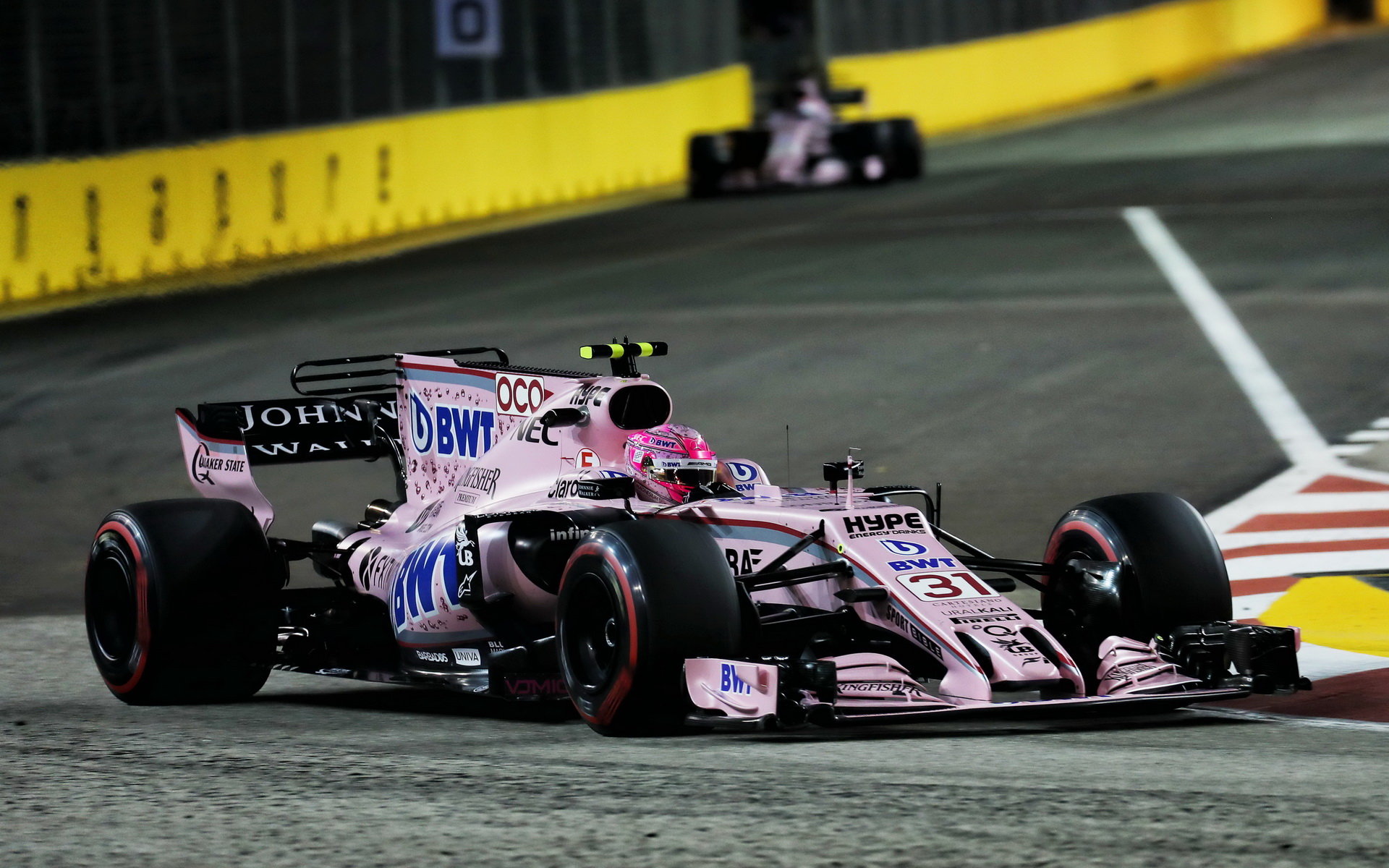 Esteban Ocon při tréninku v Singapuru