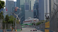 Esteban Ocon při tréninku v Singapuru