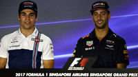 Lance Stroll a Daniel Ricciardo na tiskovce v Singapuru