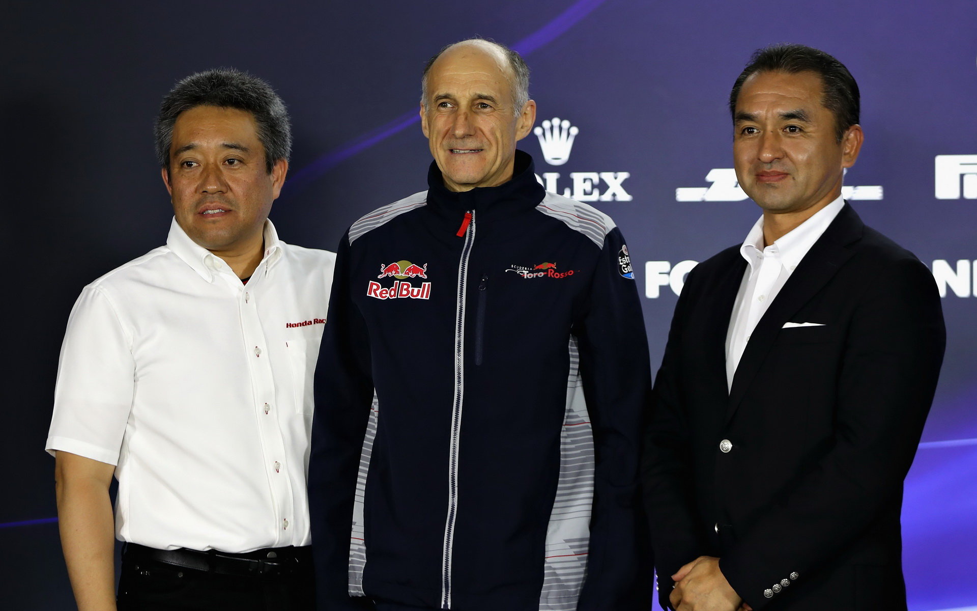 Masaši Jamamoto, Kacuhide Morijama a Franz Tost na tiskovce v Singapuru