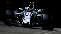 Lance Stroll při tréninku v Singapuru