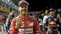 Sebastian Vettel po vítězné kvalifikaci v Singapuru