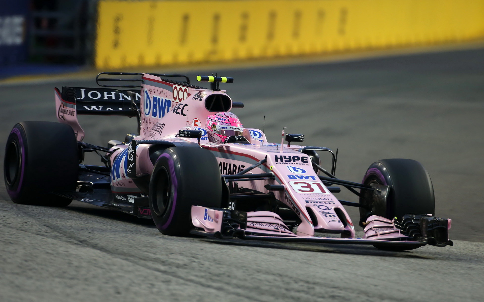 Esteban Ocon v kvalifikaci v Singapuru