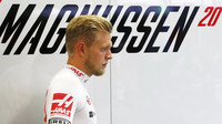 Kevin Magnussen v kvalifikaci v Singapuru