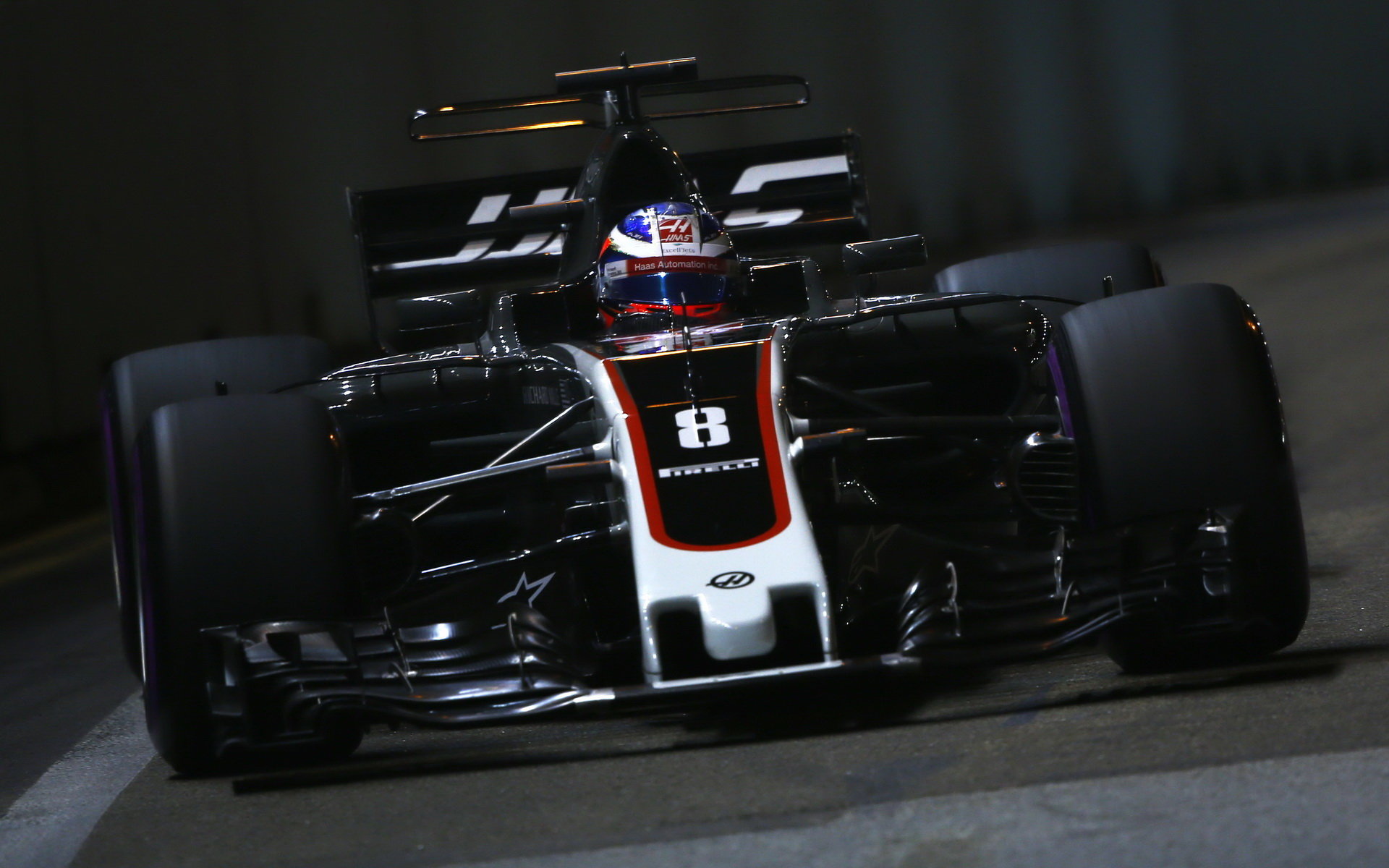 Romain Grosjean v kvalifikaci v Singapuru