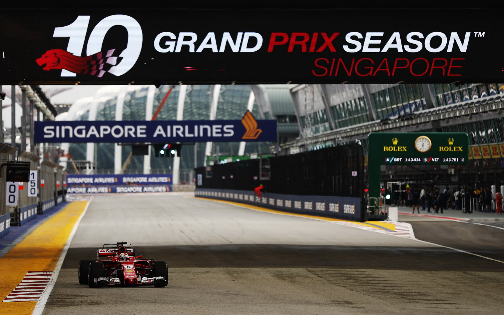 Sebastian Vettel při tréninku v Singapuru