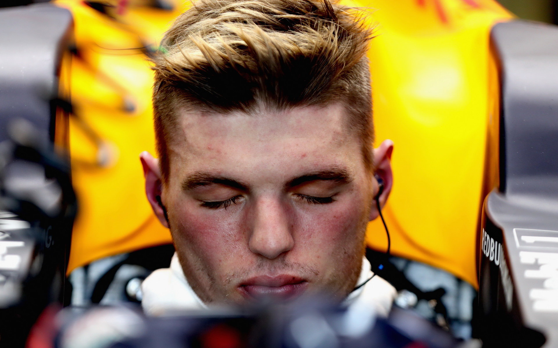 Max Verstappen při tréninku v Singapuru