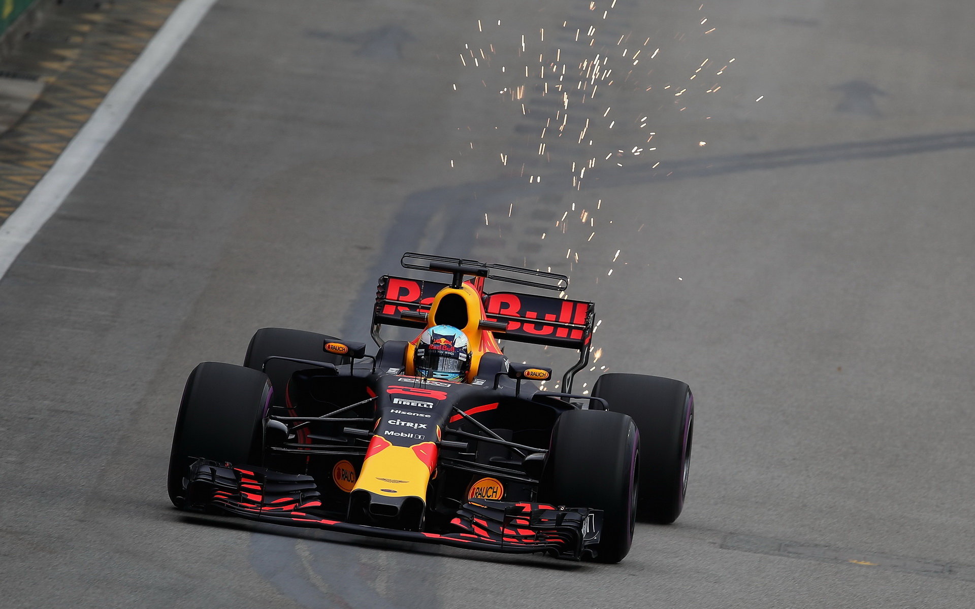 Daniel Ricciardo chce příští rok s Red Bullem prožít lepší začátek sezony