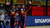 Daniel Ricciardo a Max Verstappen po kvalifikaci v Singapuru