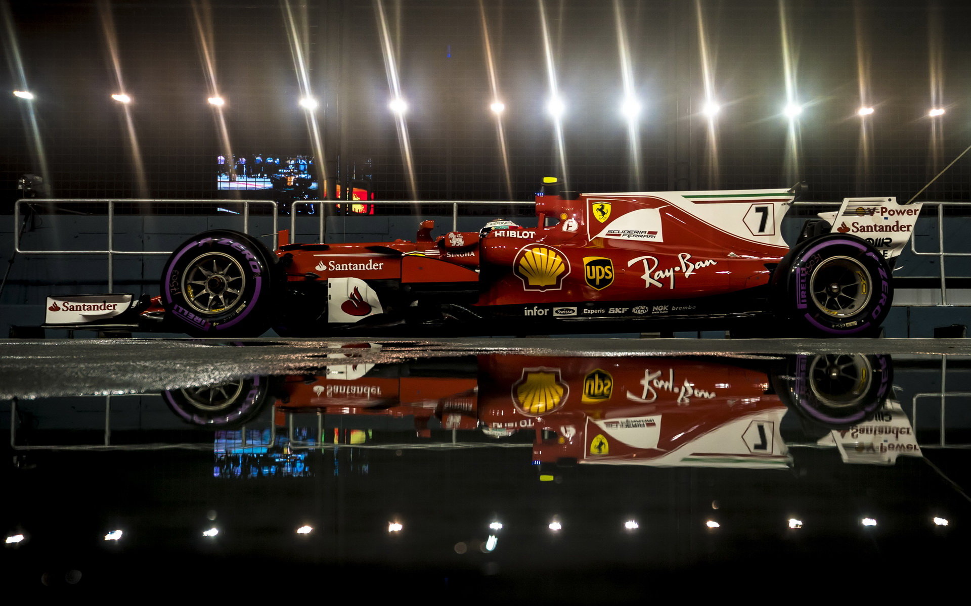 Kimi Räikkönen loni v Singapuru