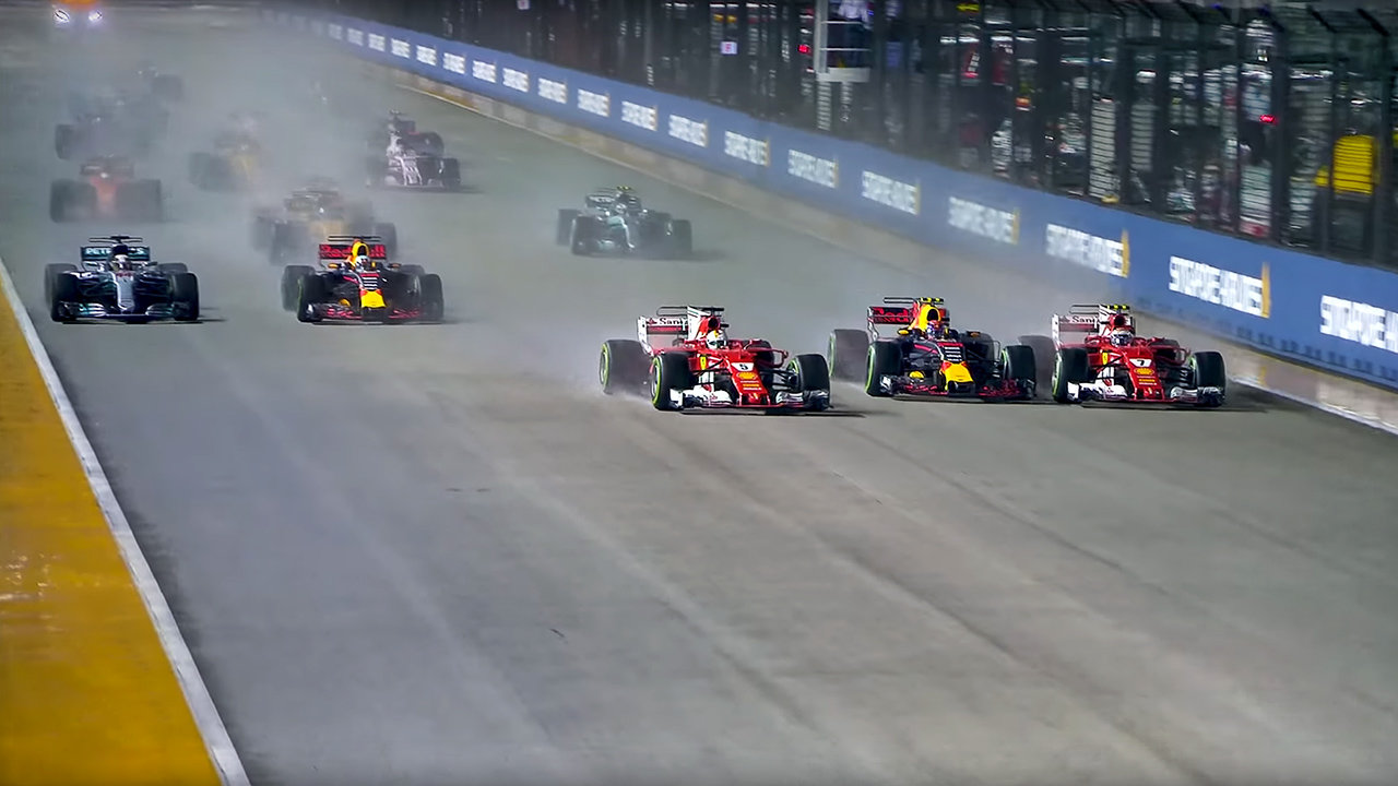 Osobnosti F1 se shodují: kolizi po startu v Singapuru způsobil Sebastian Vettel