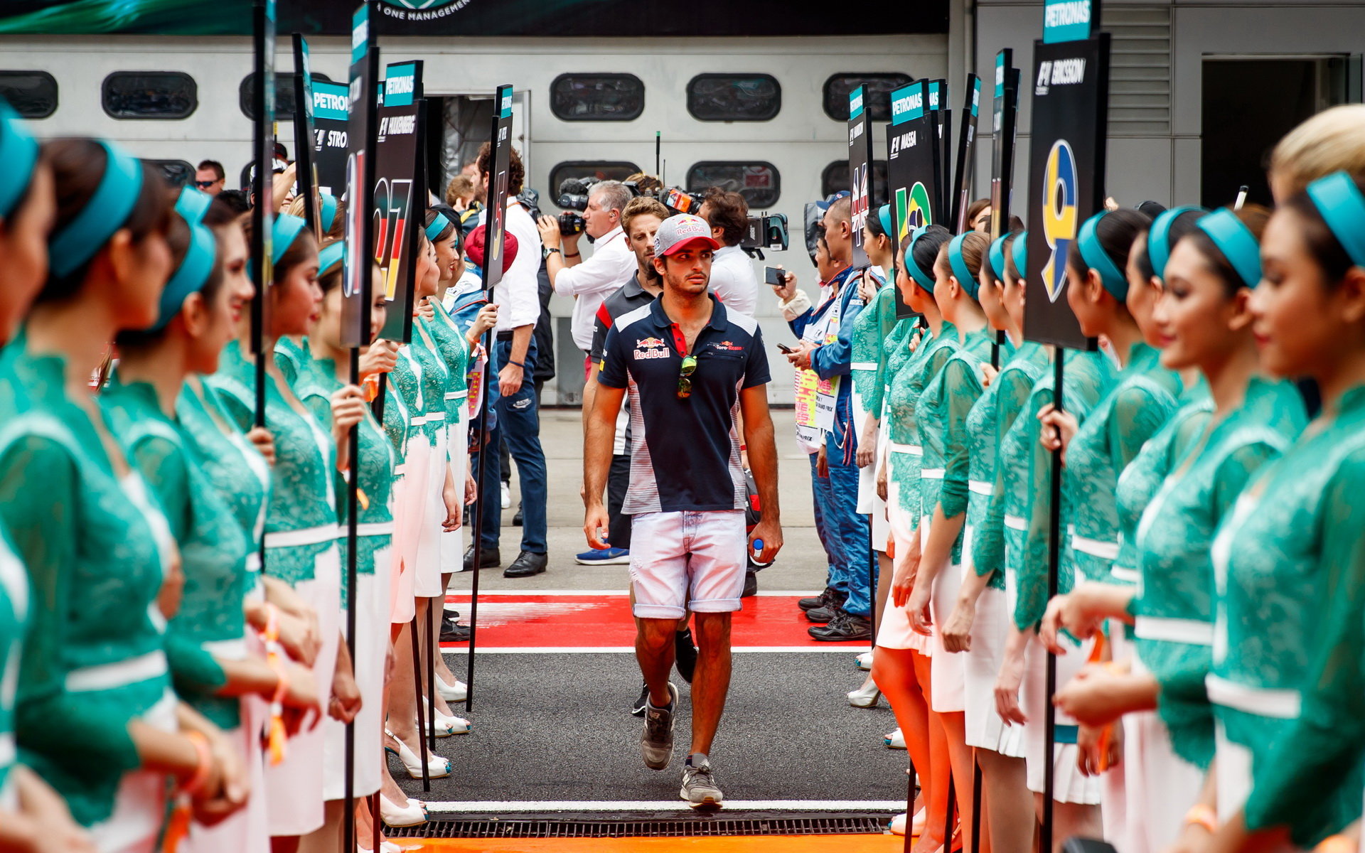 Carlos Sainz před závodem v Malajsii