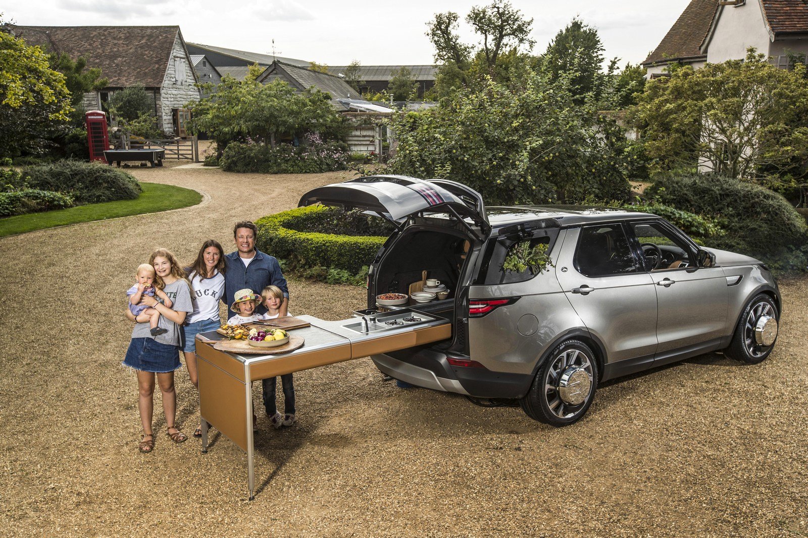 Land Rover Discovery ve speciální úpravě pro Jamie Olivera