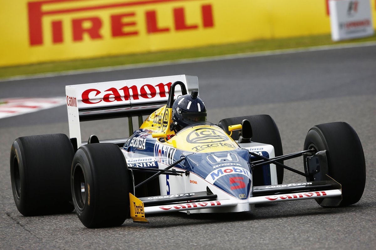 Damon Hill s Williamsem FW11B poháněným motorem Honda