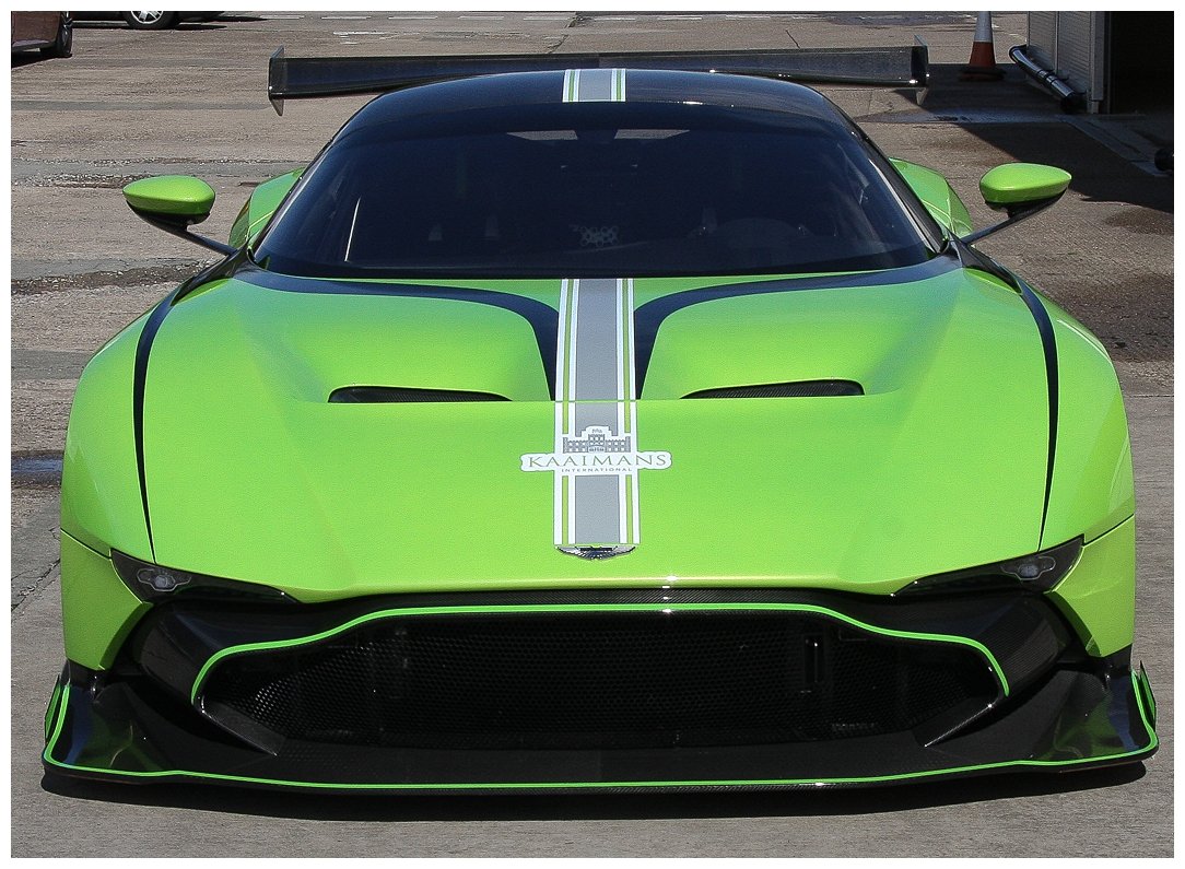 Aston Martin Vulcan v unikátní zelené barvě Verde Ithaca
