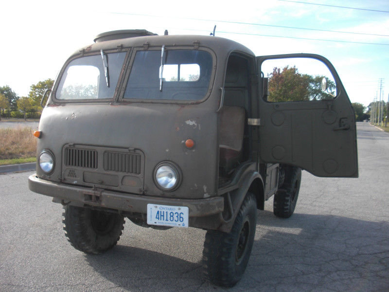 Tatra 805, lidově přezdívaná Kačena, se dostala až do Kanady, kde nyní hledá nového majitele