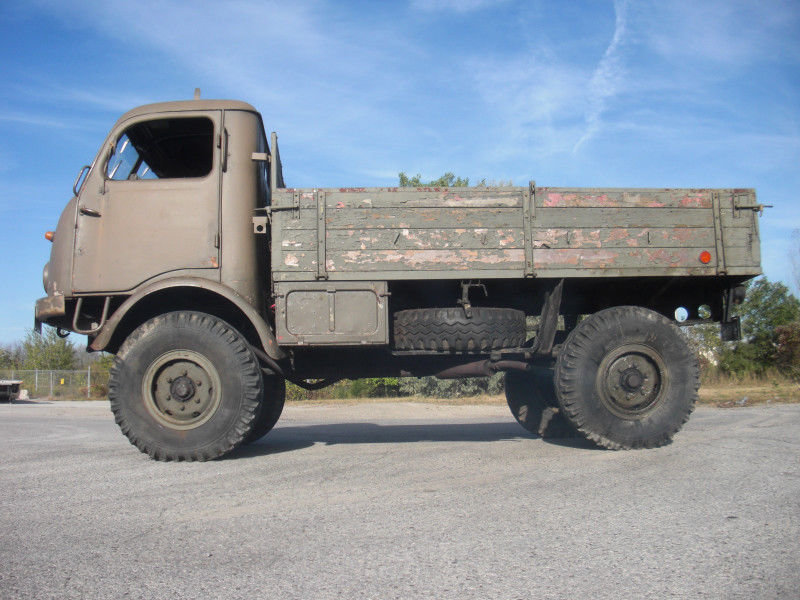 Tatra 805, lidově přezdívaná Kačena, se dostala až do Kanady, kde nyní hledá nového majitele