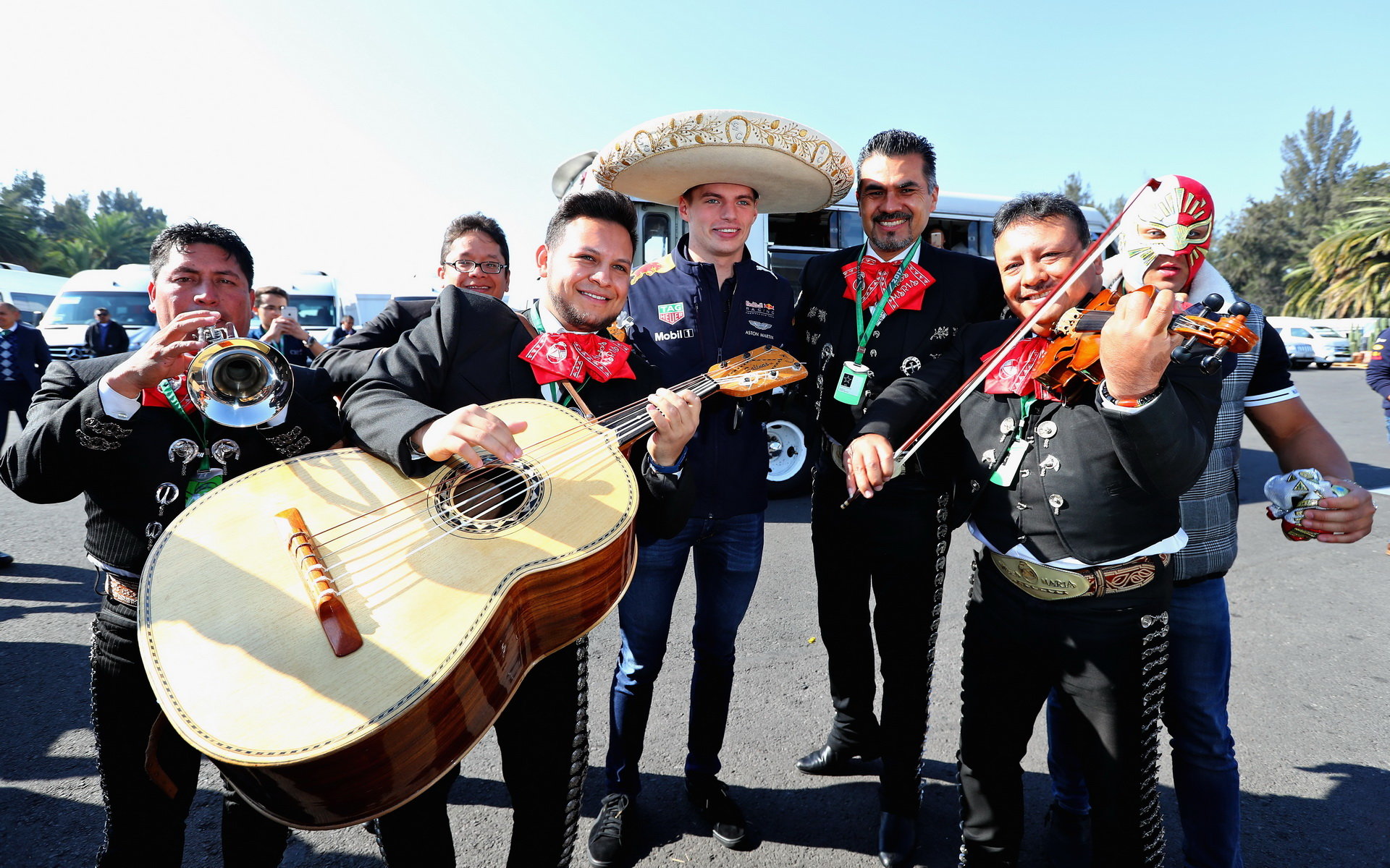 Max Verstappen s mariachi v Mexiku