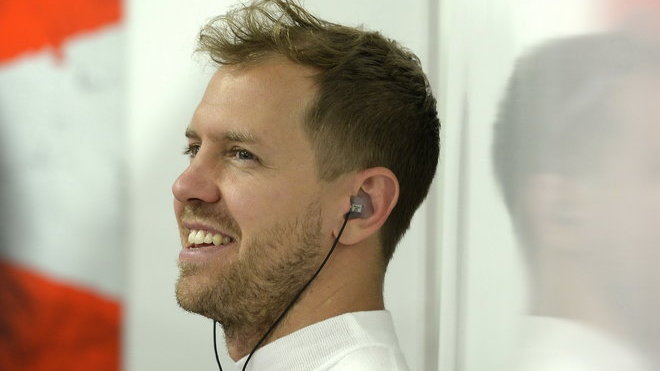 Sebastian Vettel má zatím důvody k úsměvu