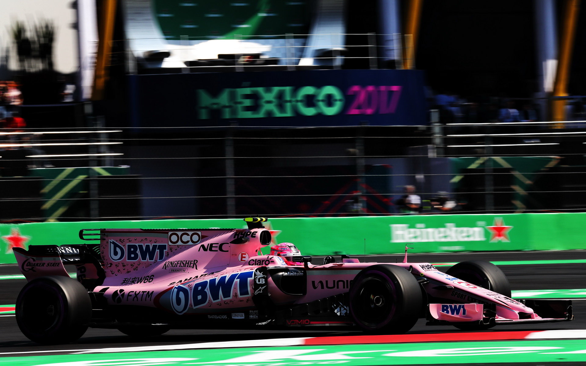 Esteban Ocon v tréninku v Mexiku