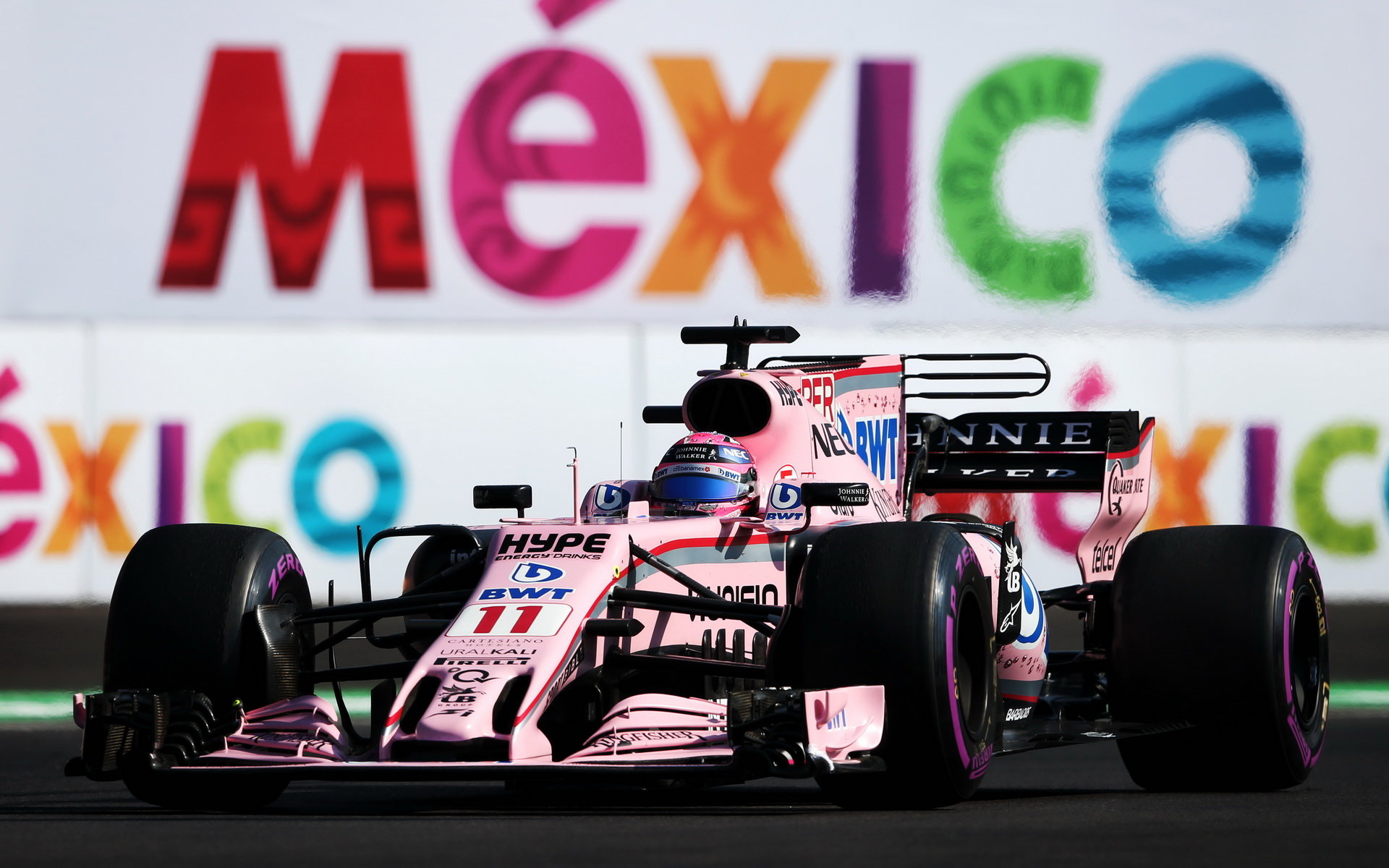 Sergio Pérez v kvalifikaci v Mexiku