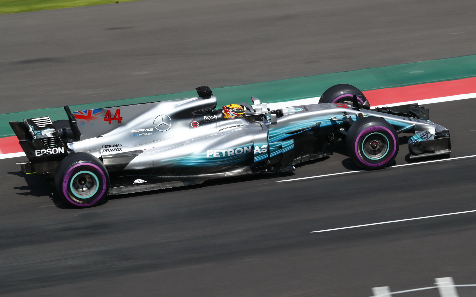 Lewis Hamilton v kvalifikaci v Mexiku