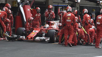 Sebastian Vettel v závodě v Mexiku