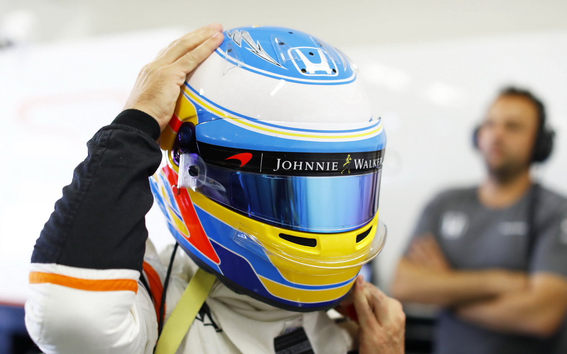 Fernando Alonso v závodě v Mexiku