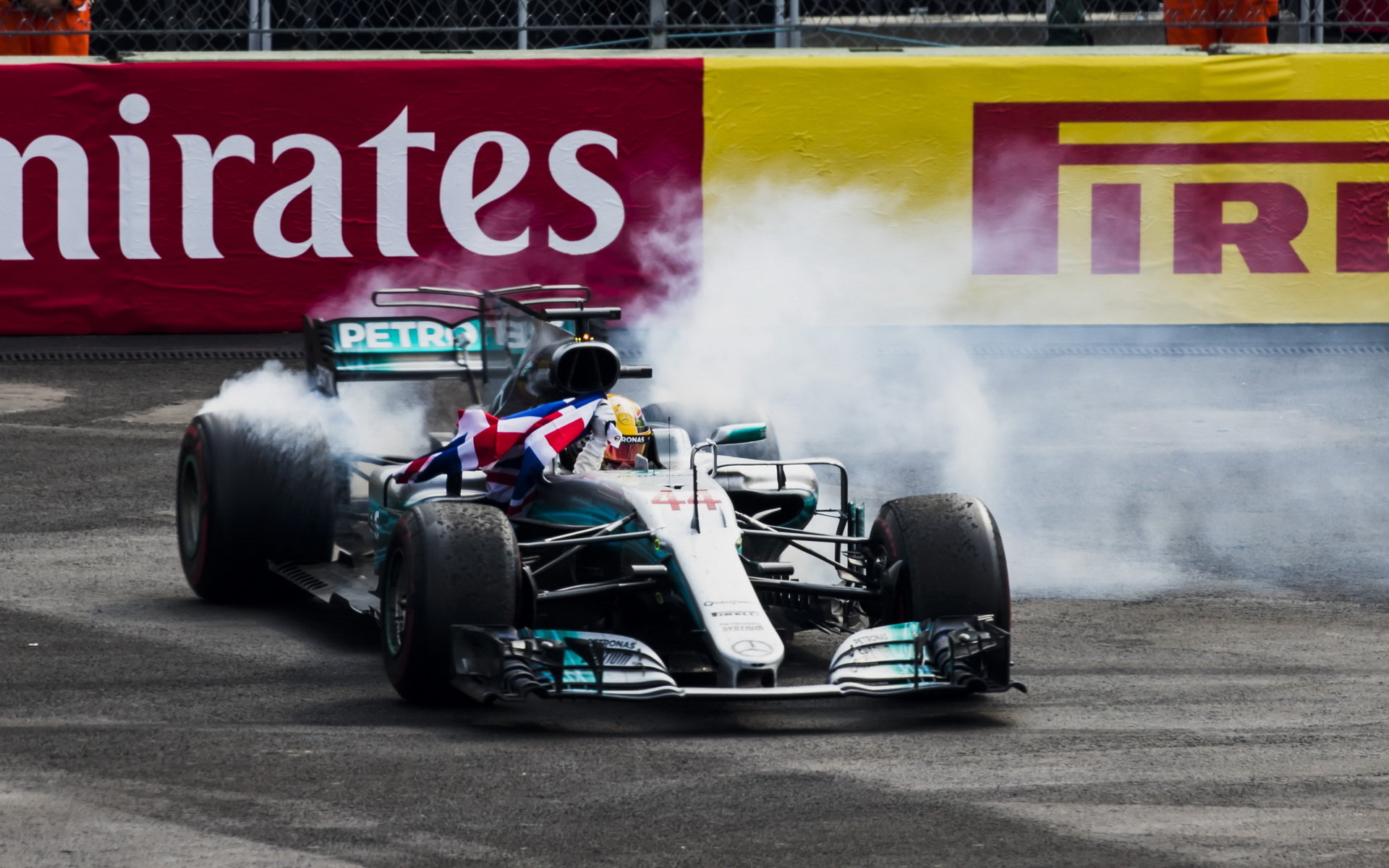 Letošní trofeje podle Rosberga získá opět Hamilton s Mercedesem
