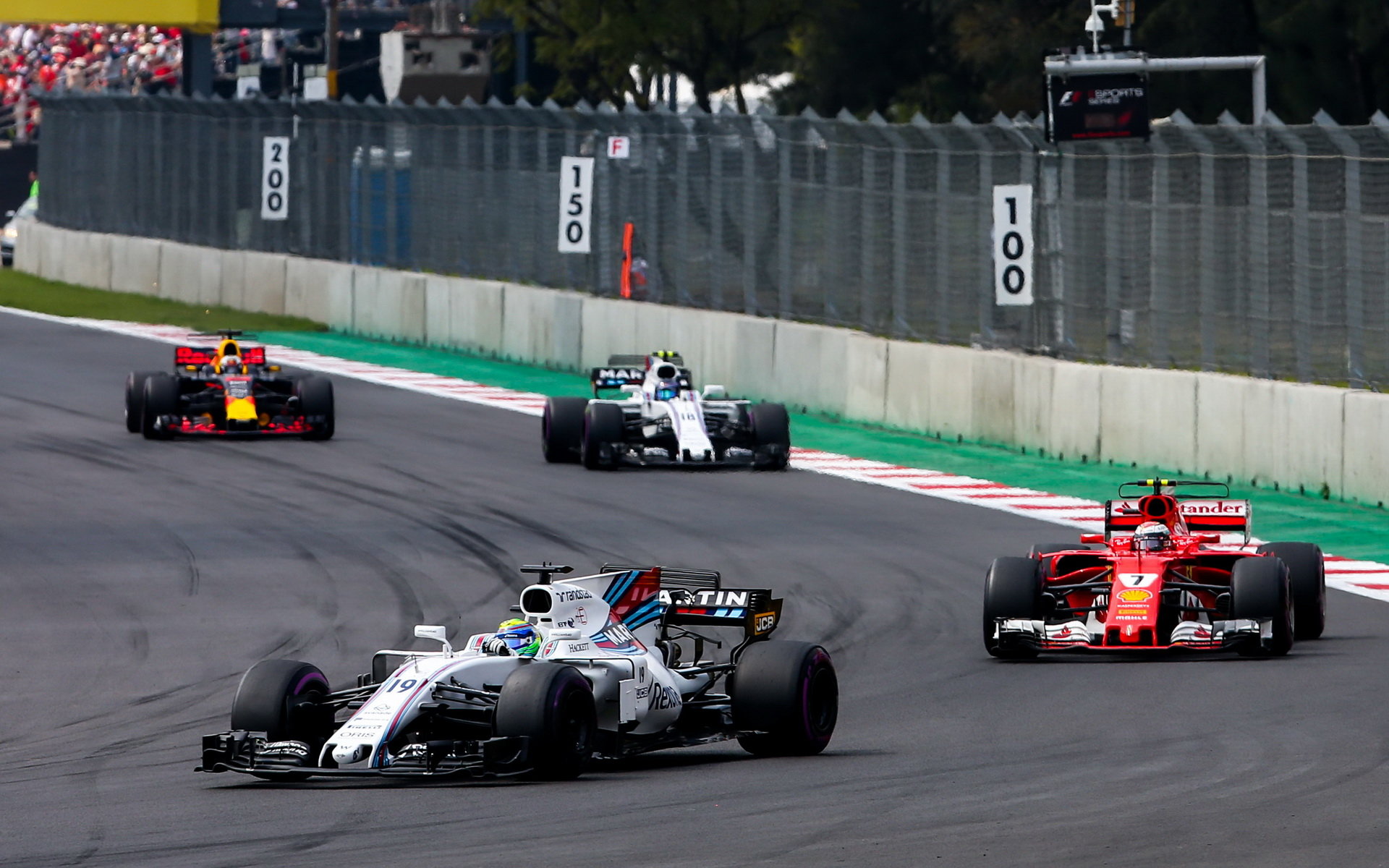Felipe Massa a Kimi v závodě v Mexiku