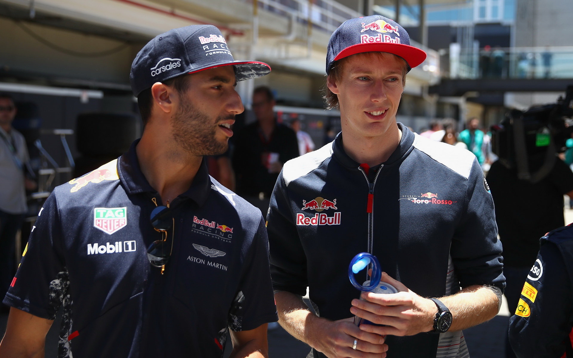 Daniel Ricciardo a Brendon Hartley v  Brazílii