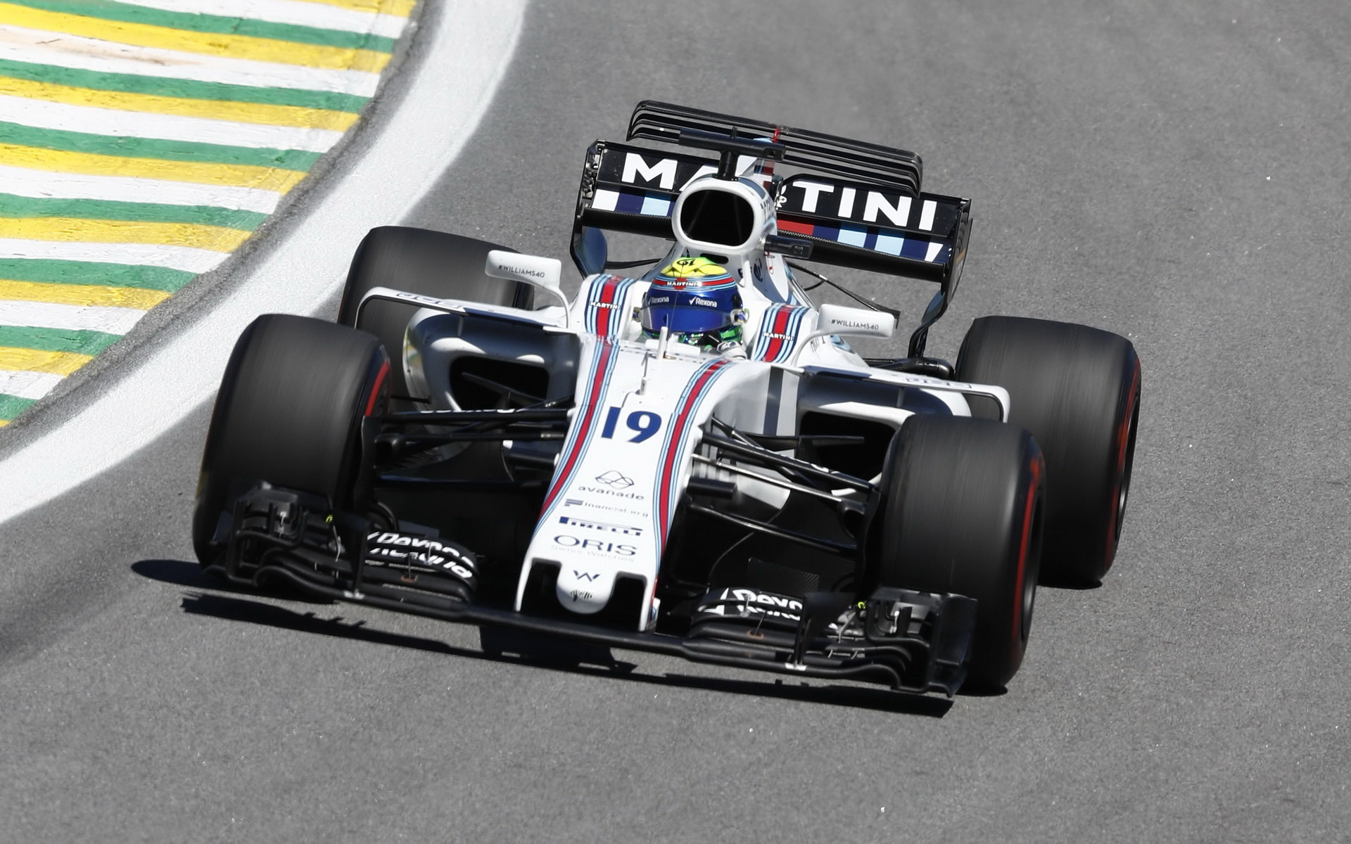 Felipe Massa v závodě v Brazílii