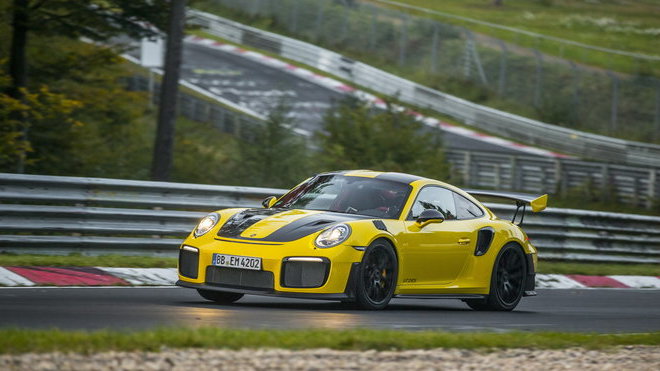 Porsche 911 GT2 RS na Nürburgringu