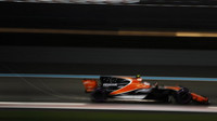 Stoffel Vandoorne v tréninku v Abú Zabí