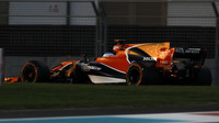 Fernando Alonso v kvalifikaci v Abú Zabí