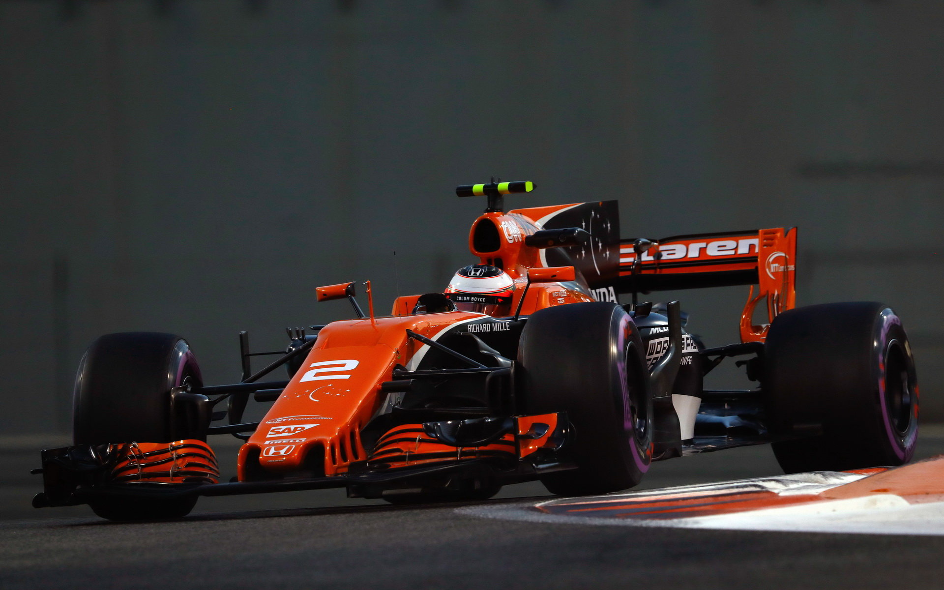McLareny budou mít od příštího roku za zády motory Renault