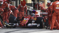 Kimi Räikkönen v závodě v Abú Zabí