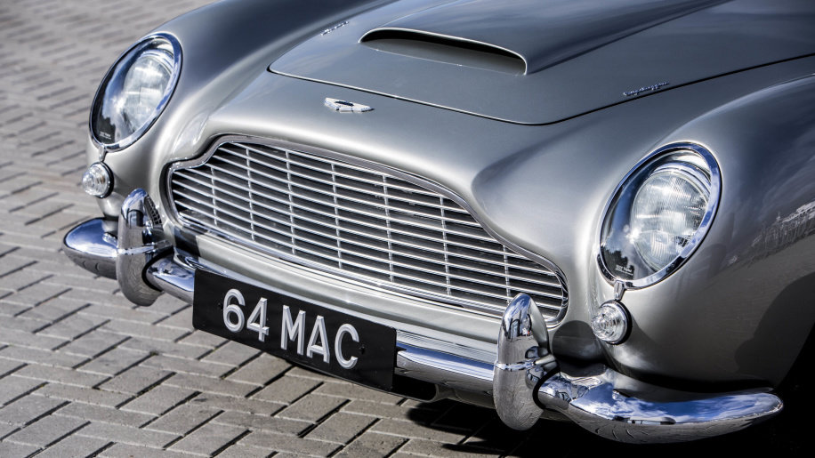 Aston Martin DB5, jehož prvním majitelem byl Paul McCartney