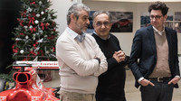 Šéfové Ferrari na tradičním předvánočním večírku