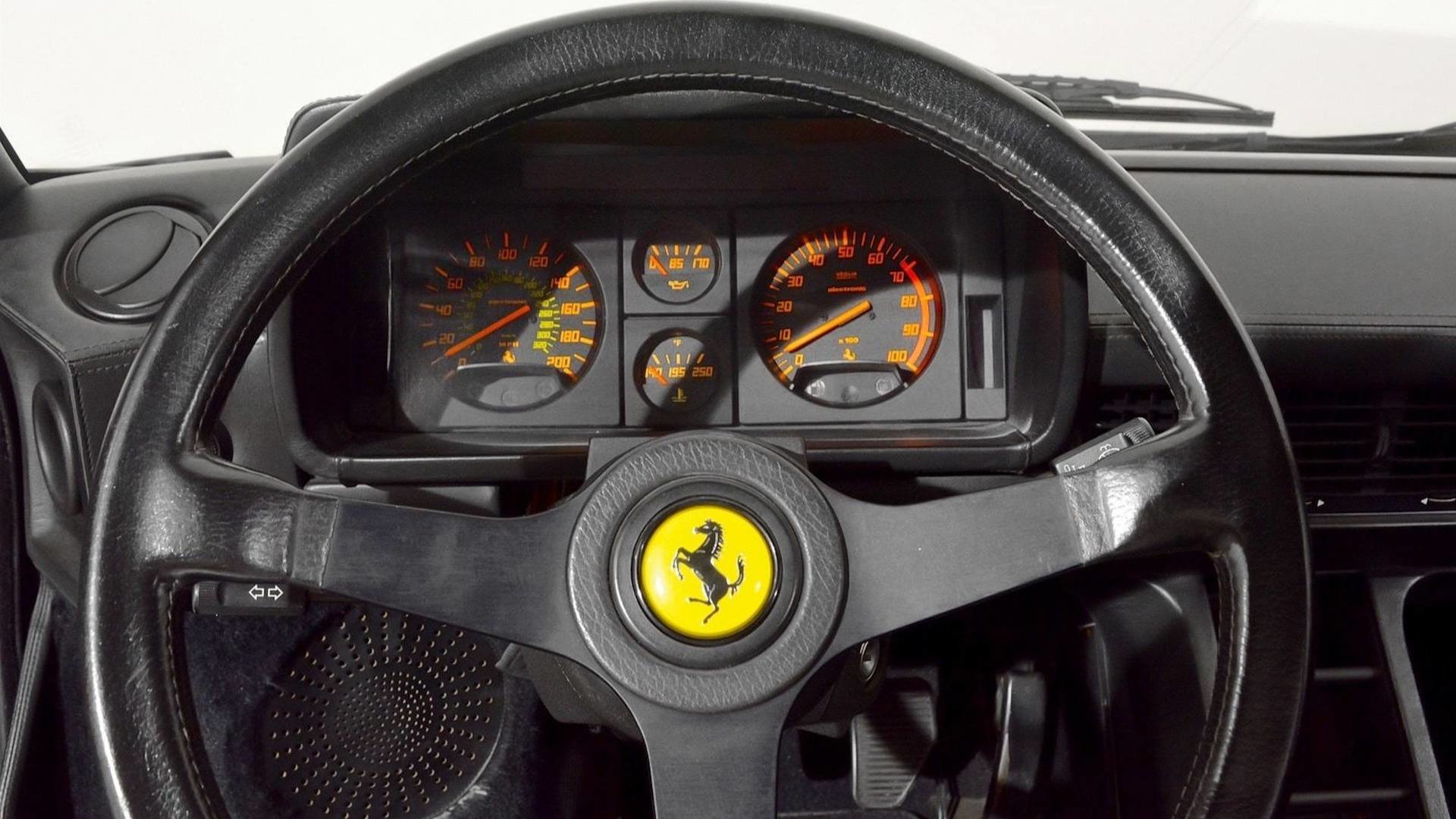 Jedinečné Ferrari Testarossa kabriolet vzniklo speciálně pro Michaela Jacksona