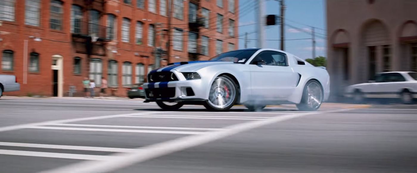 Upravený Ford Mustang se stal hlavní automobilovou hvězdou celého snímku Need for Speed